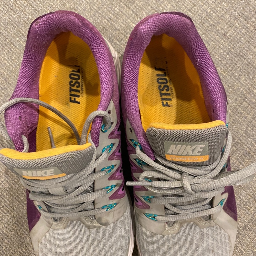 Nike Runners - Picture 2 of 6